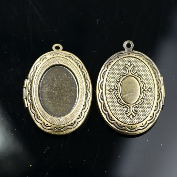 1/5 pcs Locket Antique Brass Oval Locket Charm Pendant photo locket - 24x33mm 5mm thickness AE019