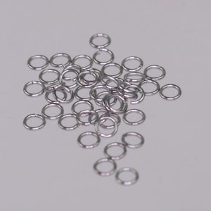 Jump RINGS 100 pcs of STAINLESS Steel Jump Rings Link Micro Surgical Jumprings 2.5mm 26G Necklace Bracelet Jump Rings Bulk Jumprings