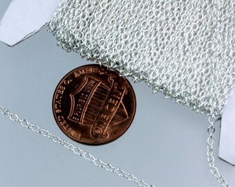 Kabelkedja i sterlingsilverpläterad form, 2,0x1,4 mm lödda länkar, 9,6 m bulklängd för små halsband