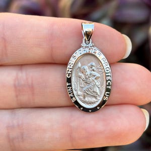 10k White Gold St Christopher Oval Medal Hollow Pendant