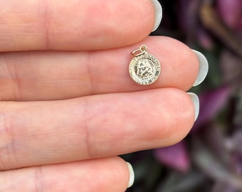 14k Gold St Christopher Round Medal Charm Pendant Mini