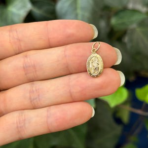 14k Gold St Christopher Oval Medal Charm Pendant  Small