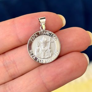 14k White Gold Satin and Polished Papa Francisco Pope Francis Round Medal Pendant