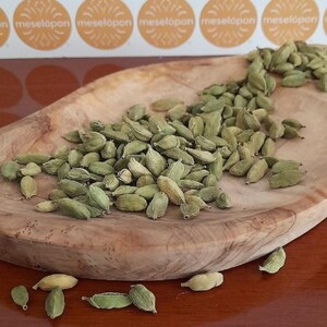 Cardamon Whole Dried Cardamom Spice Whole Seeds Cardamum 100gr / 3.52oz