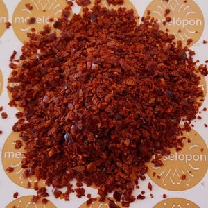 Fiery Spice Cayenne Pepper Flakes Boost Diet Pepper Spanish Dried Spice Body Weight Chili Pepper Tabasco 100gr / 3.52oz