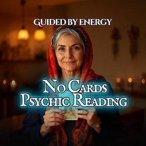 Könnte beinhalten: Eine ältere Frau mit Kopftuch hält eine Tarotkarte. Das Bild enthält den Text "Guided by Energy" und "No Cards Psychic Reading". Der Hintergrund ist verschwommen mit warmer Beleuchtung.