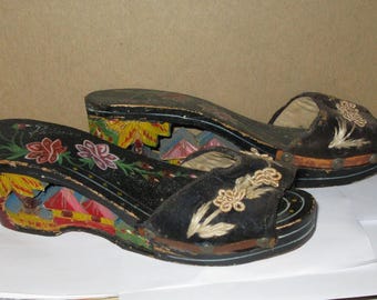 Vintage Pair Hand Carved Scene Philippine Shoes Rustic Colorful Dimensional