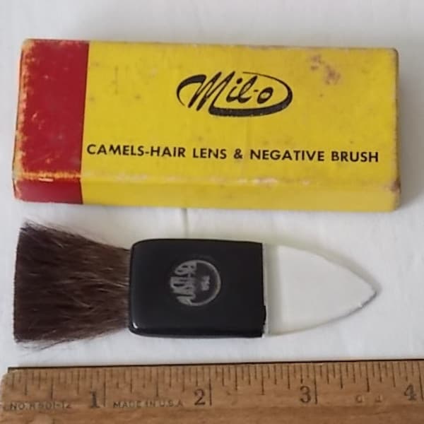 Vintage Mil-O Camel’s Hair Lens & Negative Brush in Original Box
