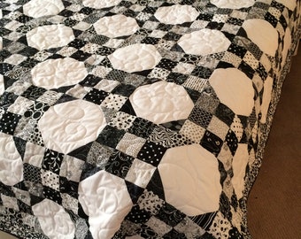 Queen Size Quilt, Black and White
