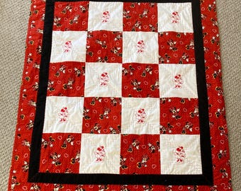 Red Minnie Mouse quilt, baby girl, toddler size
