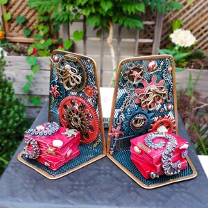 Bookend Book holder Bookends Bookshelf decor Book ends Decorative books Steampunk decor Bookends unique Metal bookends Book stands
