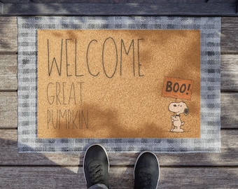Snoopy Welcome Great Pumpkin Doormat, Snoopy Decor, Fall Hosting Decor, Snoopy Gifts, Halloween Outdoor and Lawn Decor, Charlie Brown