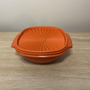 Vintage Harvest Orange Tupperware Servalier Bowl 838-16 W/lid 839-3