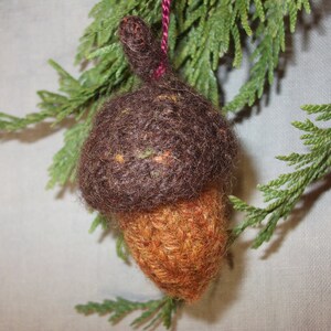 Acorn, wool plush image 2