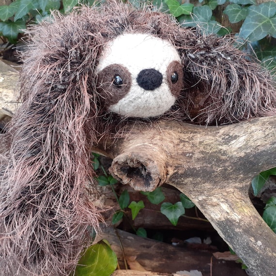 Peluche geante paresseux peluche paresseux geant prete a etre expediee Etsy Canada