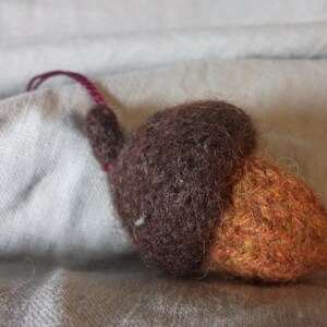 Acorn, wool plush image 4