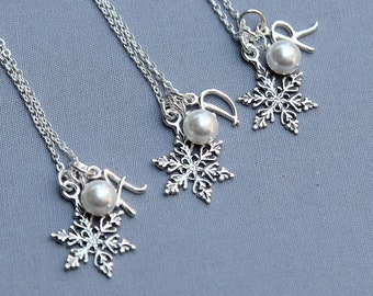 Snowflake Bridesmaid Necklace, Set of 4, Personalized Initial Jewelry, Sterling Silver, Bridesmaids Necklaces Gift for Maid of Honor, Winter