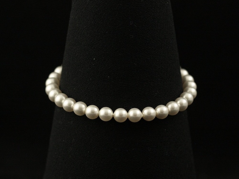 Classic Pearl Bracelet, Wedding Jewelry, White Ivory Pearl, Single Strand Bridal Bracelet EMMARIE image 2