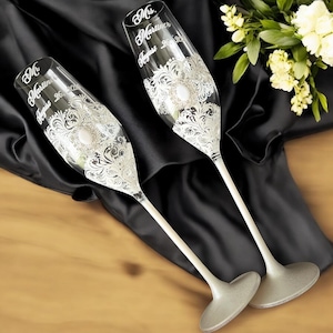 Wedding Champagne Flutes with Engraved Names and Date, Elegant Toasting Glasses for Bride and Groom, Personalized Mr and Mrs Gift Set