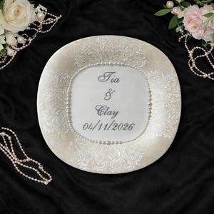 Ensemble de coupes à champagne de mariage et couteau à gâteau gravés avec perles, flûtes de M. et Mme peintes à la main, cadeau de toast pour la mariée Plate only