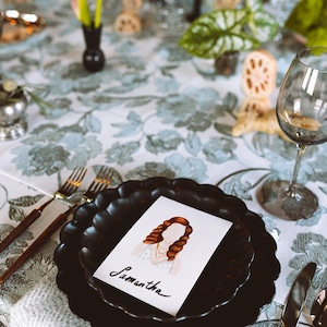 Aangepaste aquarel portret plaatskaarten tafel zitplaatsen gast schilderijen tafel setting naamkaartjes