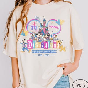 Disneyland 70-jähriges Jubiläum Shirt, Der glücklichste Ort der Welt Shirt, Mickey & friends Disneyland Resort Shirt, Disneyland Familien Shirts