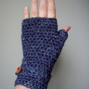 Crochet Easy Fingerless Mitts Pattern, tutorial, Easy crochet mitts, fingerless gloves, fall gloves, gauntlets, arm warmers, 2 in 1 pattern image 3