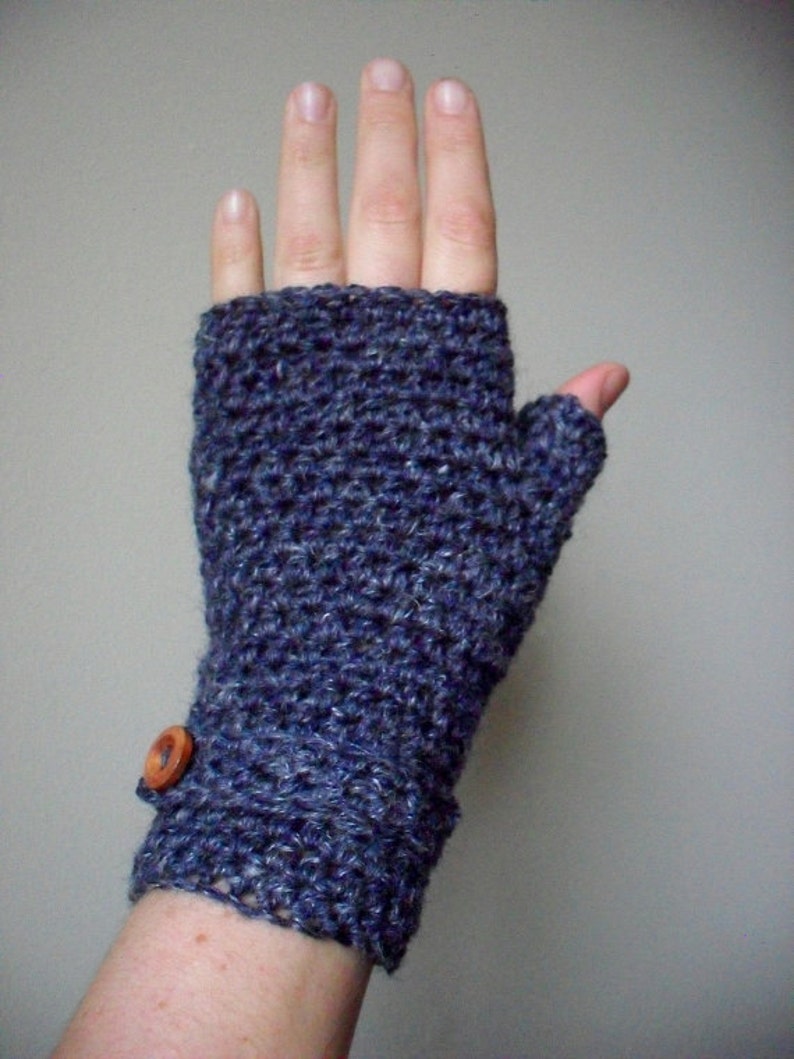 Crochet Easy Fingerless Mitts Pattern, tutorial, Easy crochet mitts, fingerless gloves, fall gloves, gauntlets, arm warmers, 2 in 1 pattern image 3