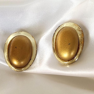 Vintage Gold Oval Clip-On Earrings | 1980s Chunky Statement Earrings | Retro Geometric Jewelry | Bold Gold Tone Bridal or Party Gift