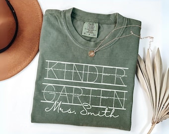 Personalized Kindergarten Teacher Shirt, Kindergarten Dream Team Teacher, Kindergarten Shirt for Back to School, Kinder New Teacher Gift Tee