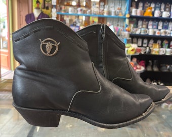 Short Cowboy boots Vintage 1990s Black Leather Booties Women's size 9 1/2 made in USA Laredo