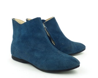 Blue Mod Boots Vintage 1960s Blue Suede shoes Ankle Short Booties