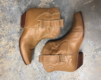 Short Cowboy boots Vintage 1980s Brown Leather Booties Women's size 8 M made in Brazil