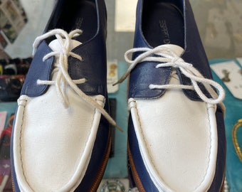Esprit Oxford Shoes Vintage 1990s Leather Mustard Navy Blue and White Shoes Women's size 7 1/2