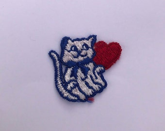 Small Cat Patch Embroidered Patch Vintage 1980s Kitty Cat Heart Tiny Patch Sew onEmblem