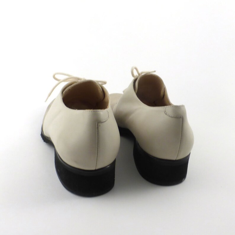 white Oxford Shoes Vintage 1990s Off White Leather and Fabric Women/'s size 8 12