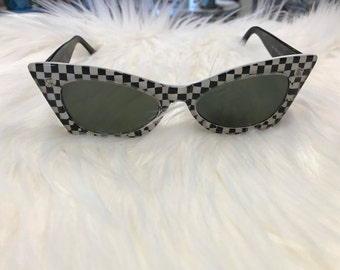 Checkerboard Sunglasses Vintage 1990s Nineties checkered Sunglasses Cat eye sunglasses