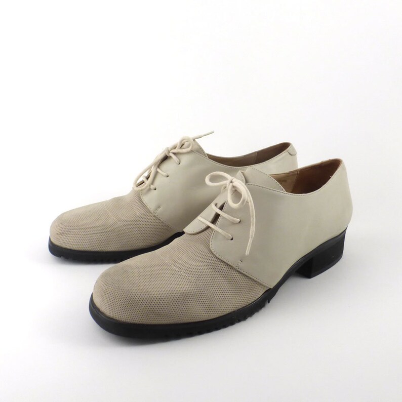 white Oxford Shoes Vintage 1990s Off White Leather and Fabric Women/'s size 8 12