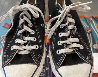 converse with black laces