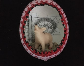 Charlotte's Web/Wilber Real Egg Ornament