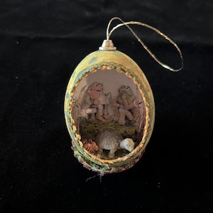 Frog and Toad Reading Real Egg Ornament
