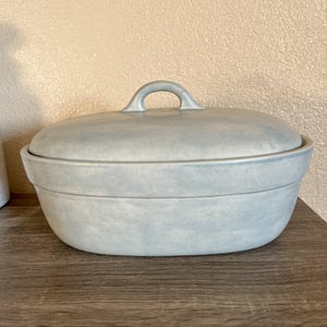 Stoneware Glazed Oval Casserole with Lid 2.5 Qt or Round Casserole with lid 2 Qt. Choose Glaze color desired. Casseroles are food safe.