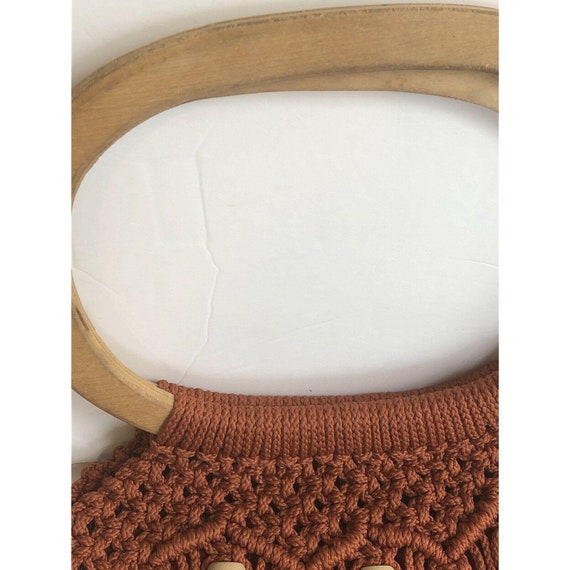 Vintage Woven Macrame Crochet Purse Wood Handle B… - image 5