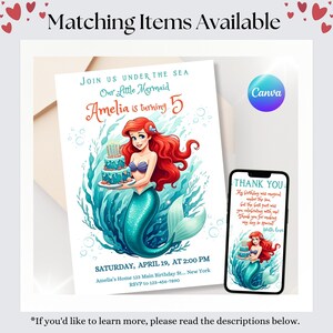 Puede incluir: Una invitaci&oacute;n imprimible para una fiesta de cumplea&ntilde;os con tem&aacute;tica de la sirenita. La invitaci&oacute;n presenta una imagen de dibujos animados de Ariel, la sirenita, sosteniendo un pastel de cumplea&ntilde;os. El texto de la invitaci&oacute;n dice: "&Uacute;nete a nosotros bajo el mar, Nuestra Sirenita, Amelia cumple 5 a&ntilde;os. S&aacute;bado 19 de abril, a las 2:00 PM. Amelia's Home 123 Main Birthday St... New York. RSVP al 123-456-7890."