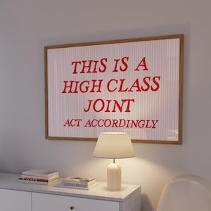 Detta är ett högklassigt gemensamt tryck, röd och rosa väggkonst för sovrum, retro roligt citat typografisk poster, trendig lägenhetsinredning, utskrivbar