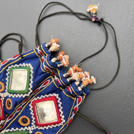 ヴィンテージの手刺繍ミラービーズ財布バッグ。トライバルインド 