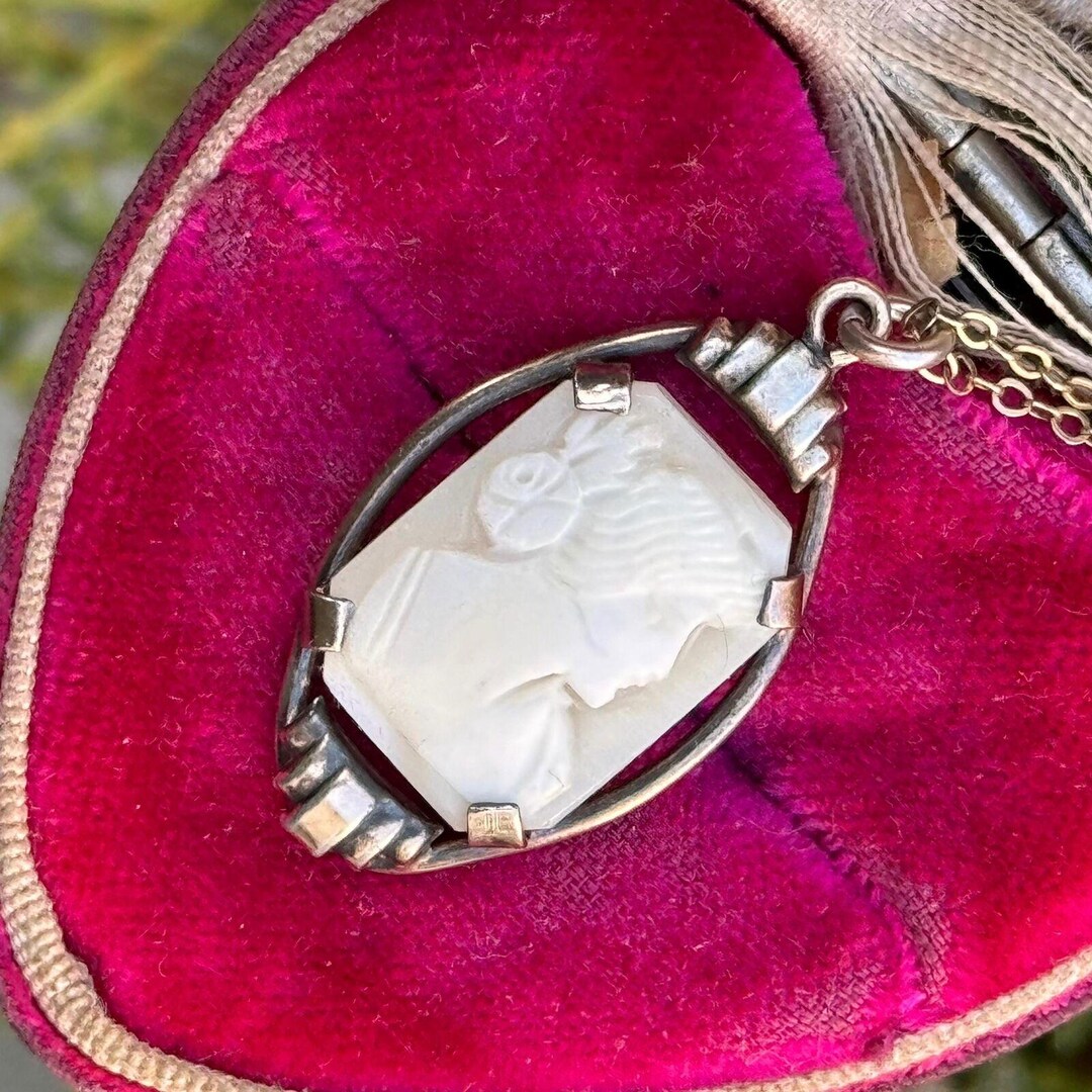 Vintage AMCO Sterling Silver Carved Cameo Pendant Chain Necklace Art ...