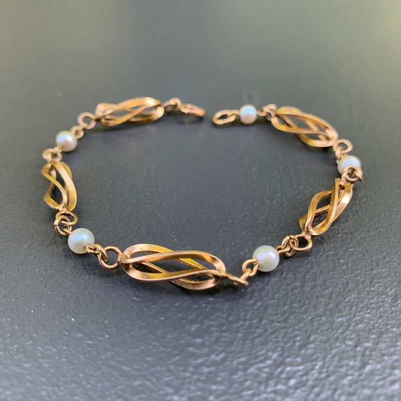 Vintage 10kt gold filled cultured pearl Bracelet . Fine Gold Jewelry image 5
