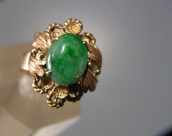 Art Nouveau Jade Ring . Natural Jade Ring . 10kt gold jewelry