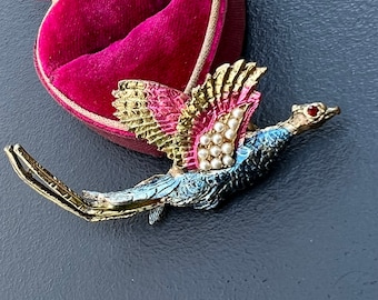 Vintage Exotic Bird Enamel Gold Tone Brooch Pin . Brooch  . Unsigned Designer  Costume jewelry